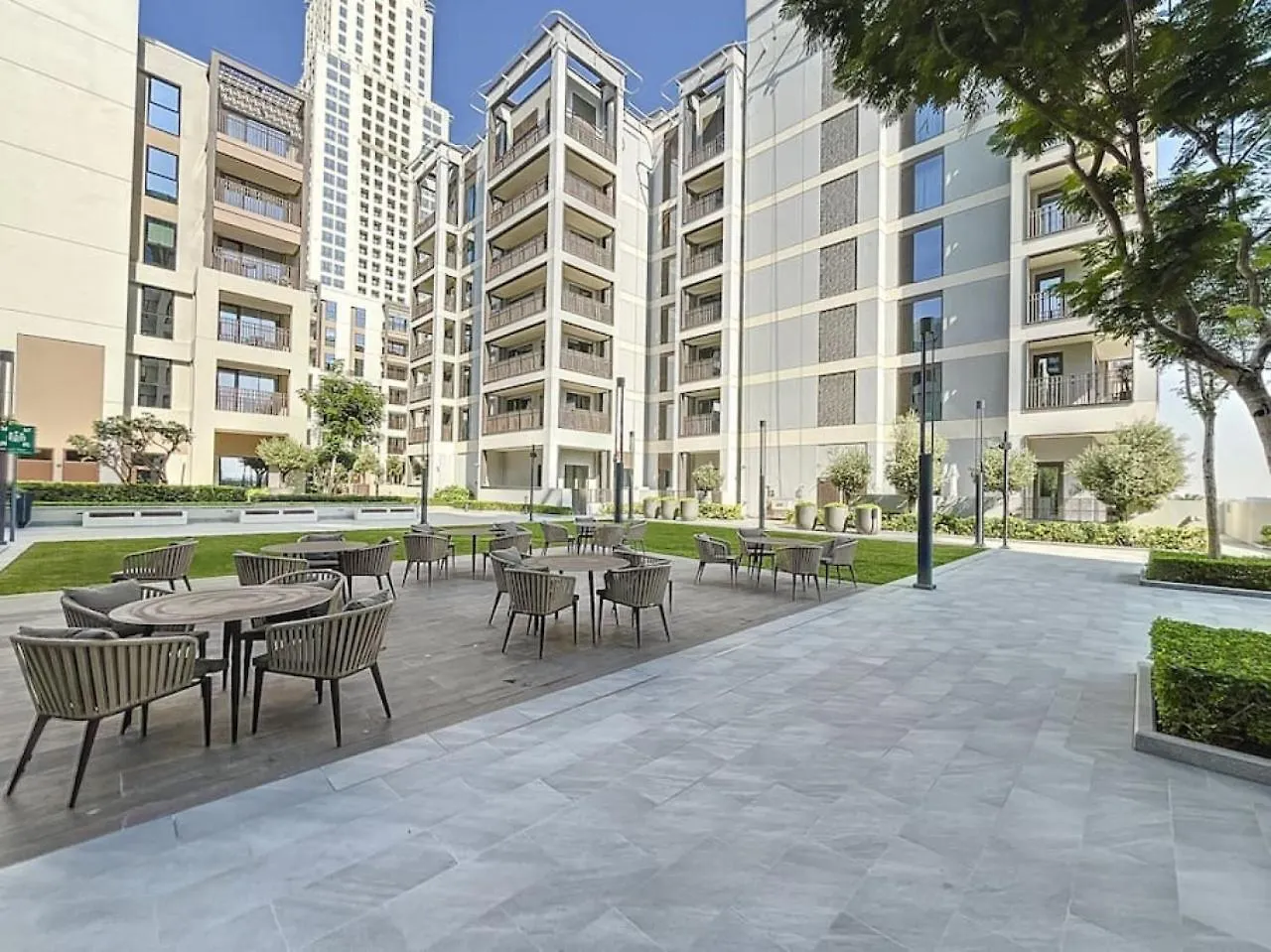 Summer At Creek Beach - Elegant One Bedroom Dubai