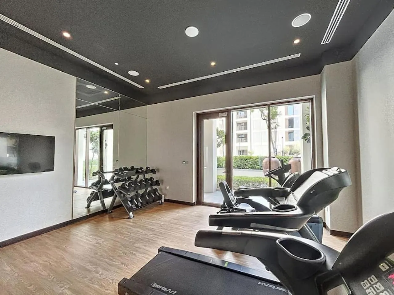 Summer At Creek Beach - Elegant One Bedroom Dubai Apartment