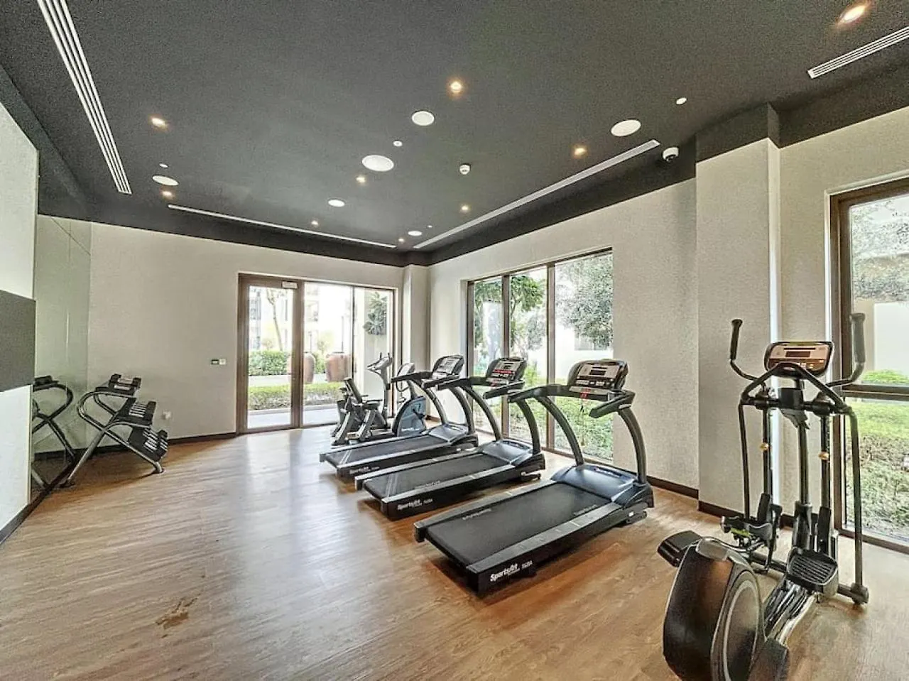 Summer At Creek Beach - Elegant One Bedroom Dubai